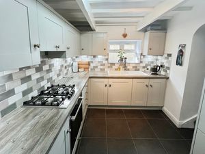 Kitchen- click for photo gallery